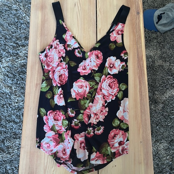 Eclipse tank top - Picture 1 of 1